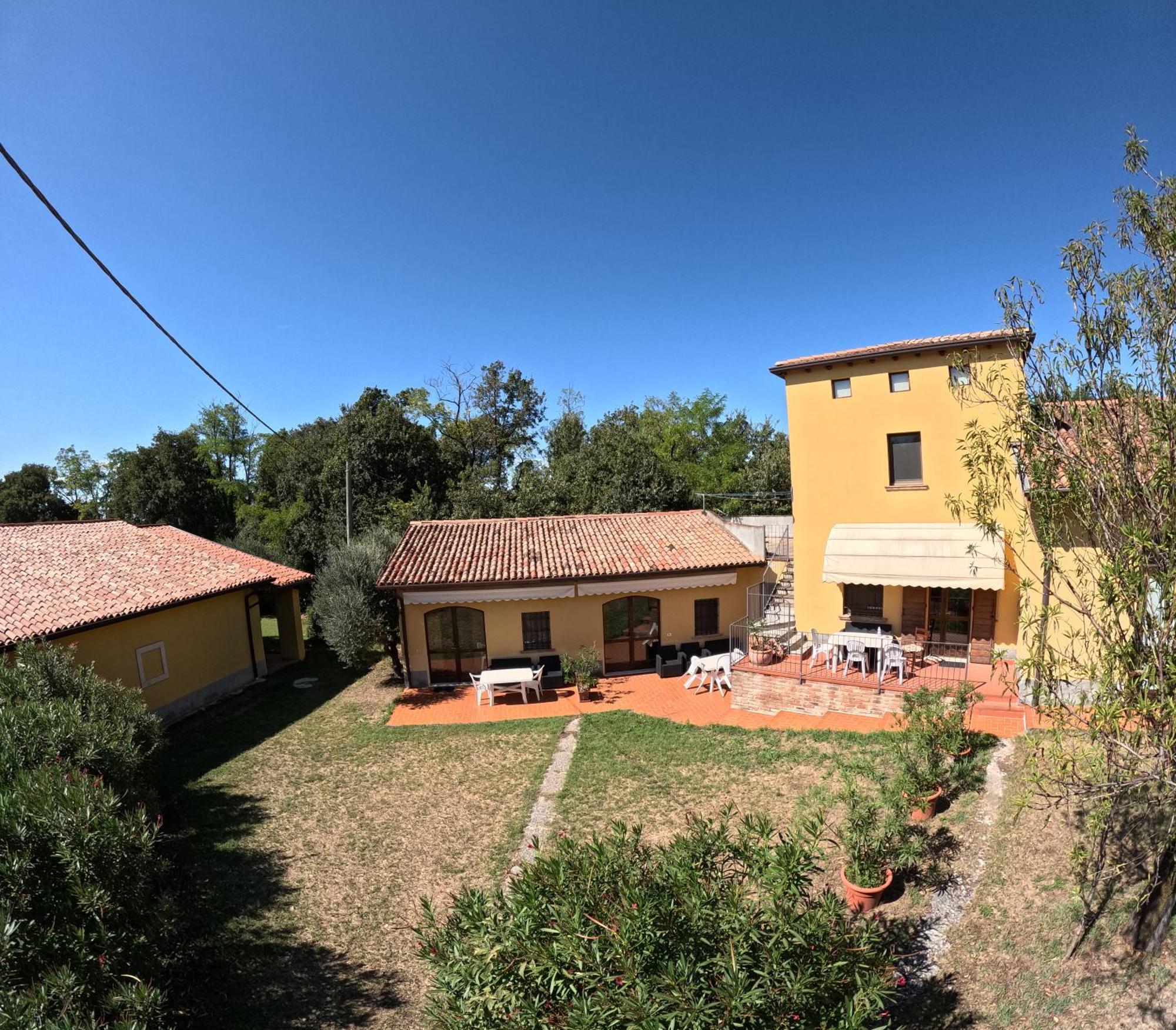 Agriturismo Gardenali Volta Mantovana Exteriör bild