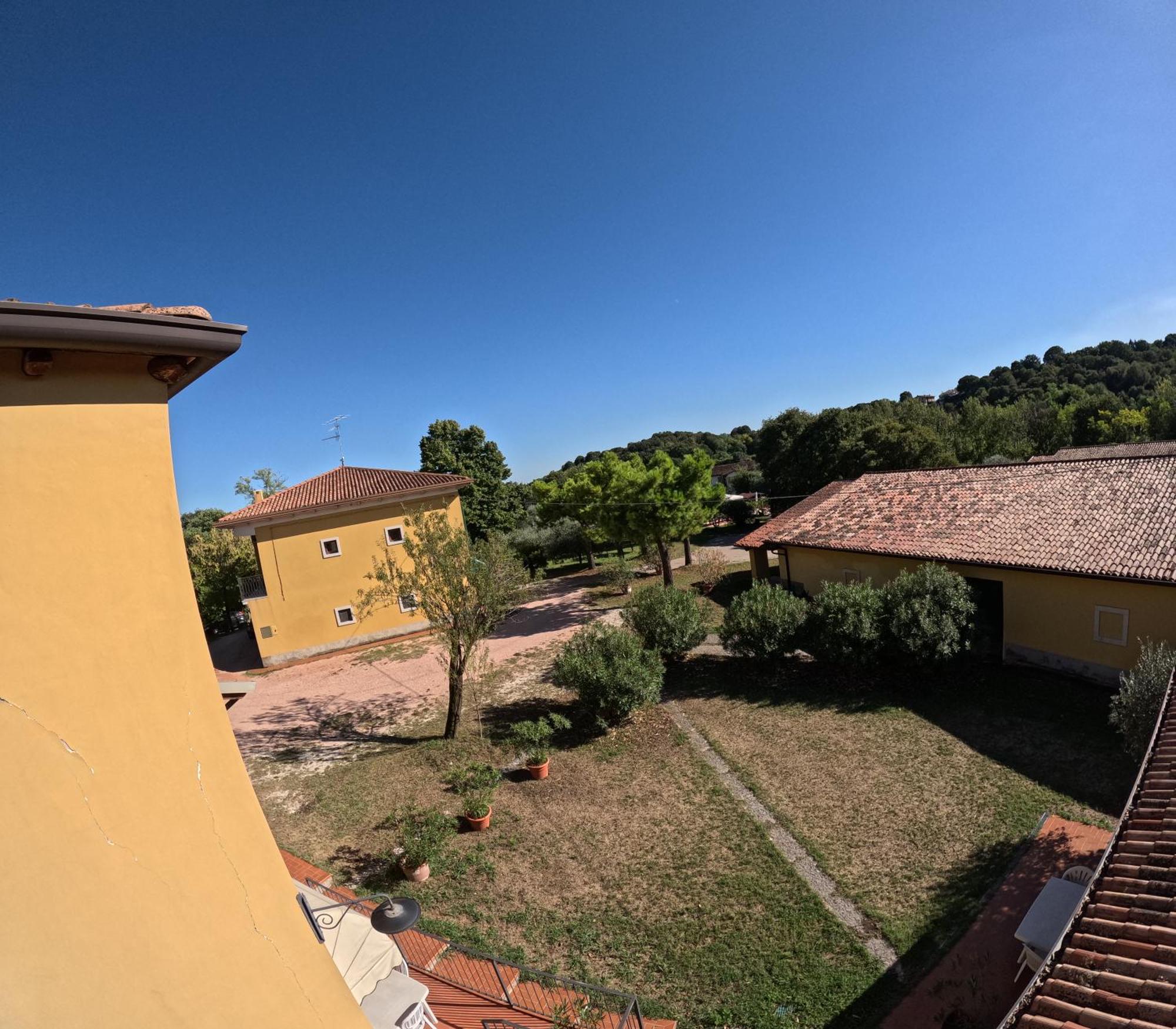 Agriturismo Gardenali Volta Mantovana Rum bild