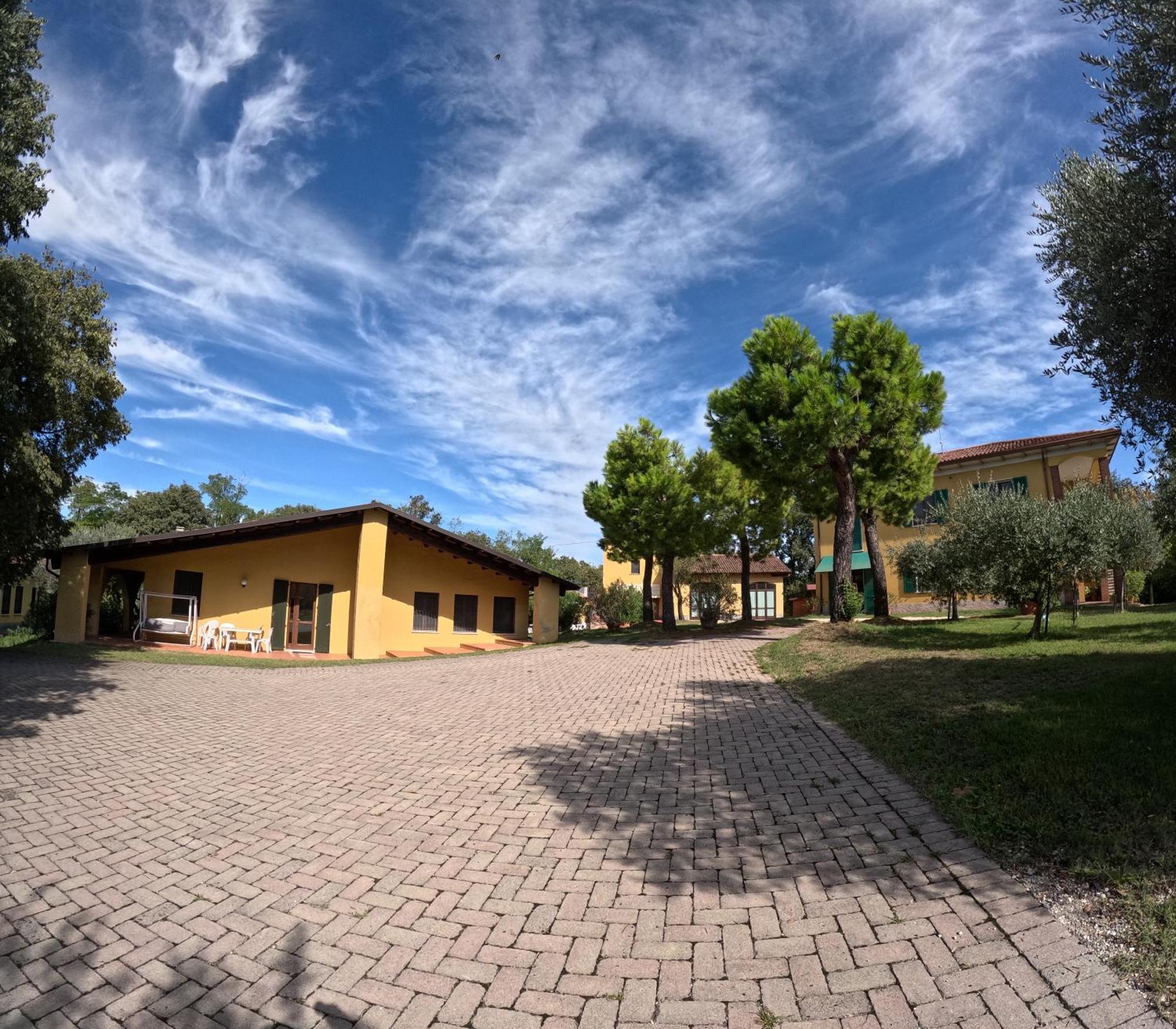 Agriturismo Gardenali Volta Mantovana Exteriör bild