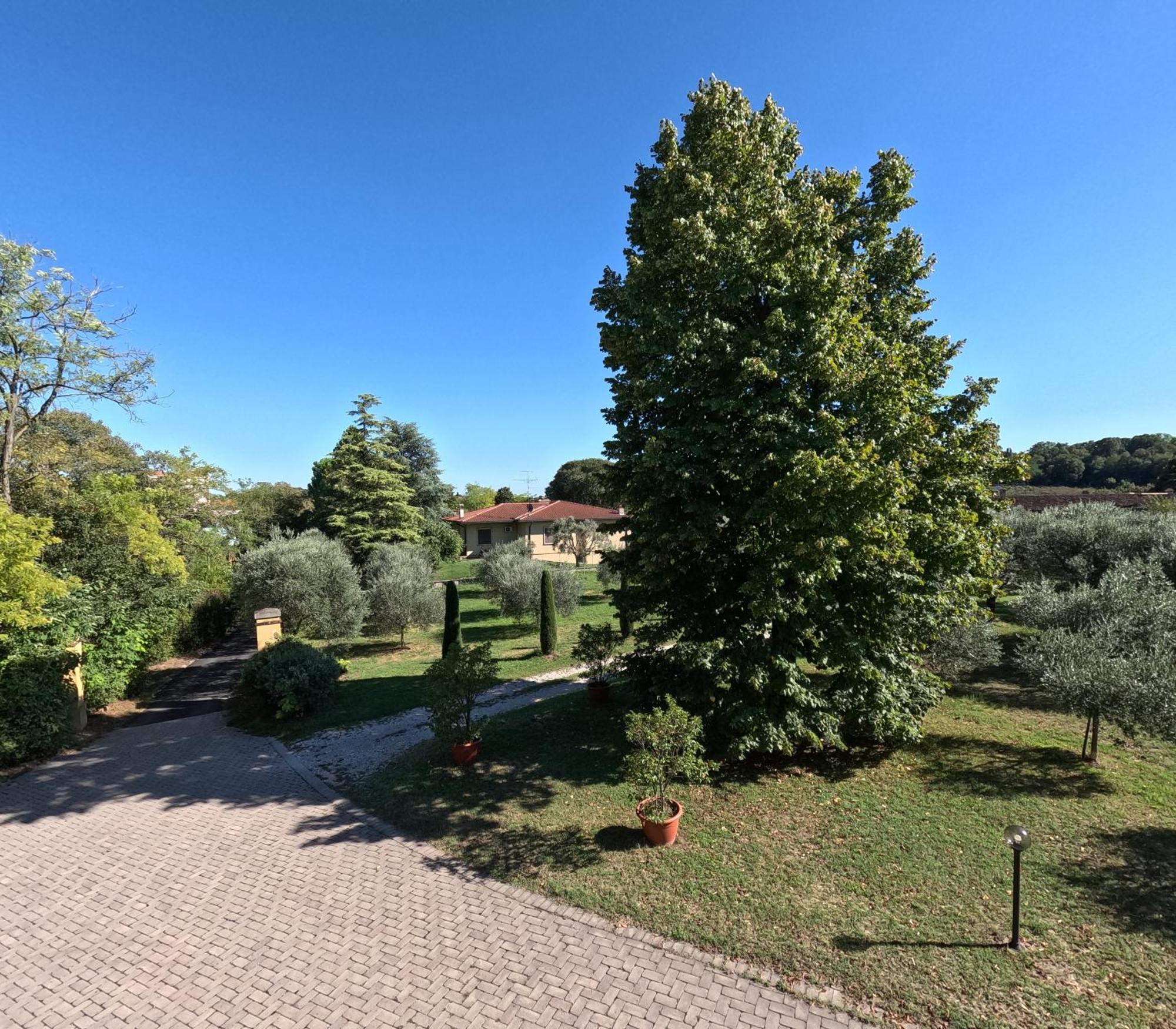 Agriturismo Gardenali Volta Mantovana Exteriör bild
