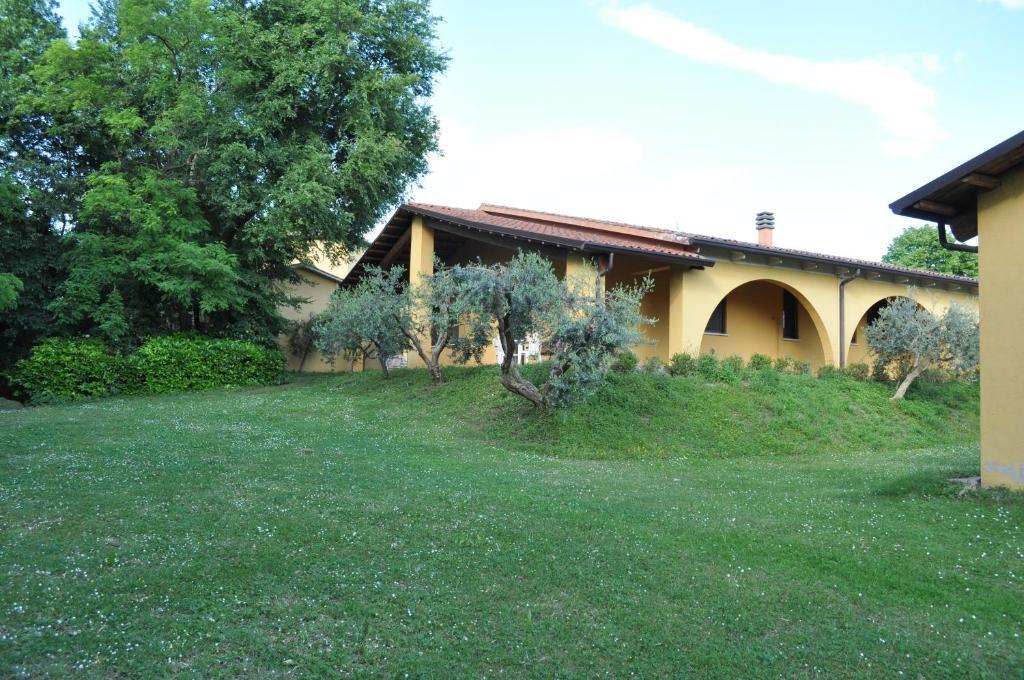 Agriturismo Gardenali Volta Mantovana Rum bild
